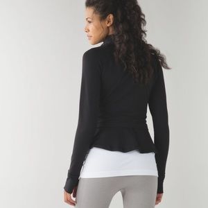 LuLulemon Hustle in your bustle jacket